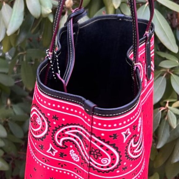 Coach X Disney Prairie Reversible Tote - Picture 4 of 12